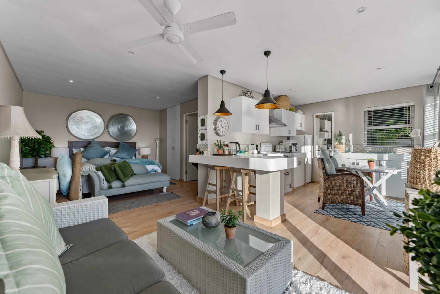 6 Bedroom Property for Sale in Llandudno Western Cape